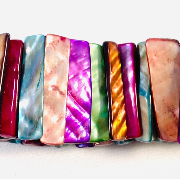 Two unique shell bracelets. - Picture 3 of 3